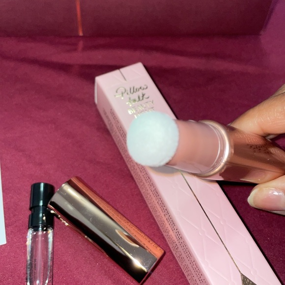 Charlotte Tilbury BEAUTY LIGHT WAND PILLOW TALK MEDIUM SET - Picture 11 of 16